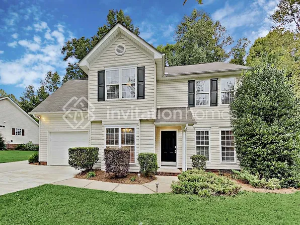 7235 Oxford Bluff Dr, Stanley, NC 28164