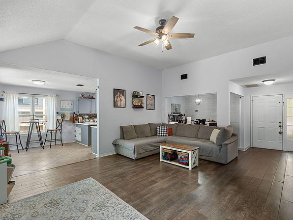 5th image of 366 Brookwood Boulevard