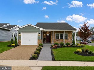 2 Farrington Ct, Southampton, NJ 08088