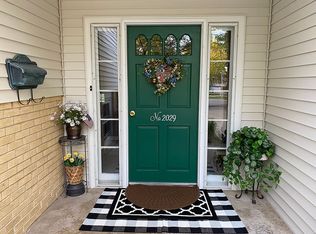 2029 Brentwood Ct, Wheaton, IL