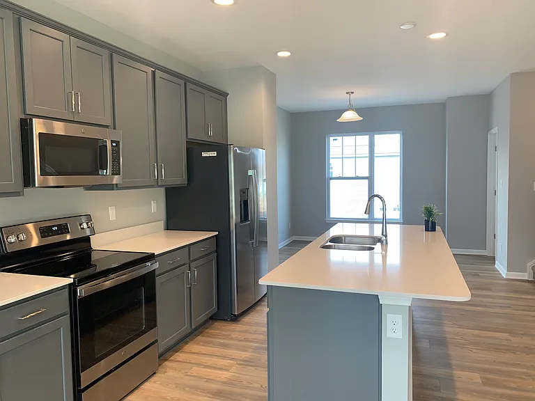 3105 Bolton Square Blvd — Photo 2