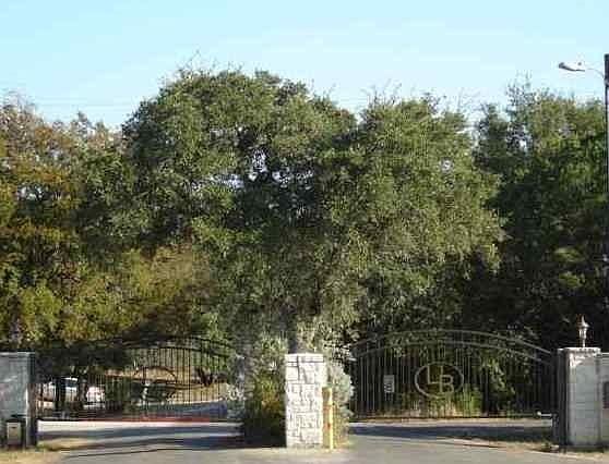 1st image of 109 Broken Arrow Dr