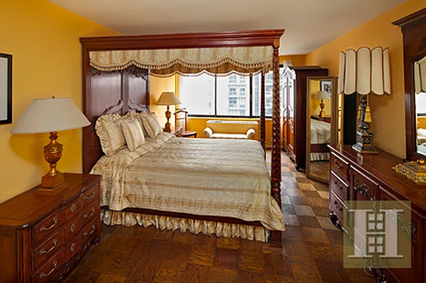 Sold by Halstead Real Estate | media 20