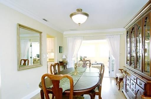 4th image of 7111 Miami Lakeway S