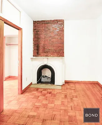 Rented by Bond New York | media 31