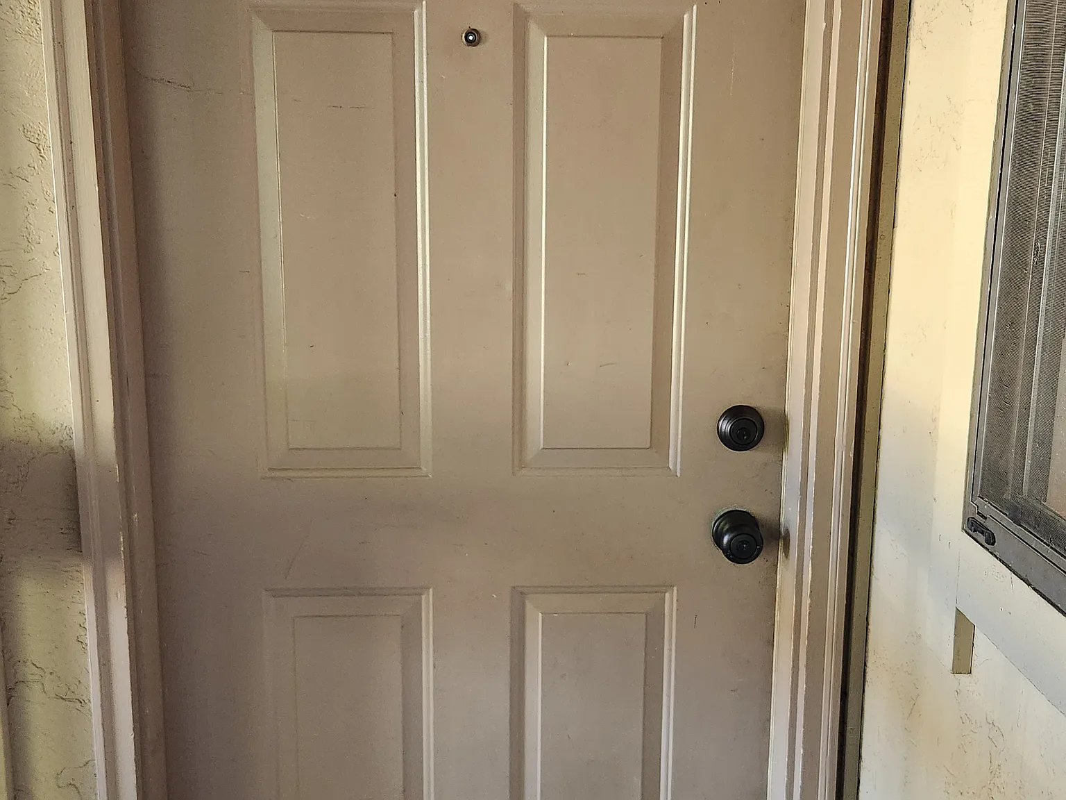 2 bed, 800 sqft, $1,350 — Photo 2