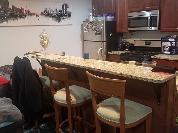 2nd image of 5413 N Lincoln Ave #2