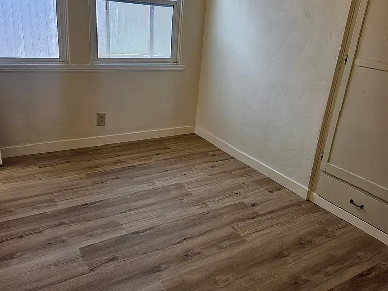 5728 Adelaide Ave — Photo 16