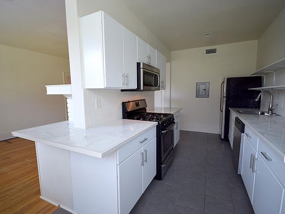 Wraparound Kitchen