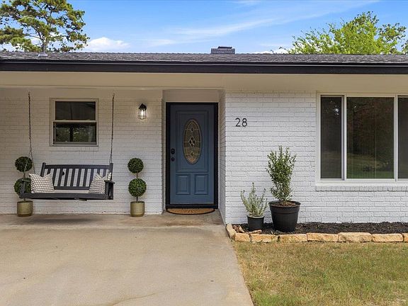 5th image of 28 Lost Pines Ave