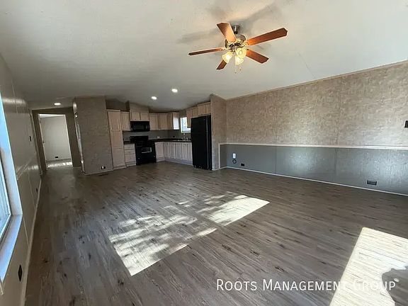 4th image of 1614 S Lowry St #3