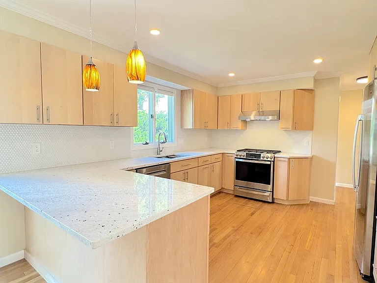 298 Adams St #- — Photo 3