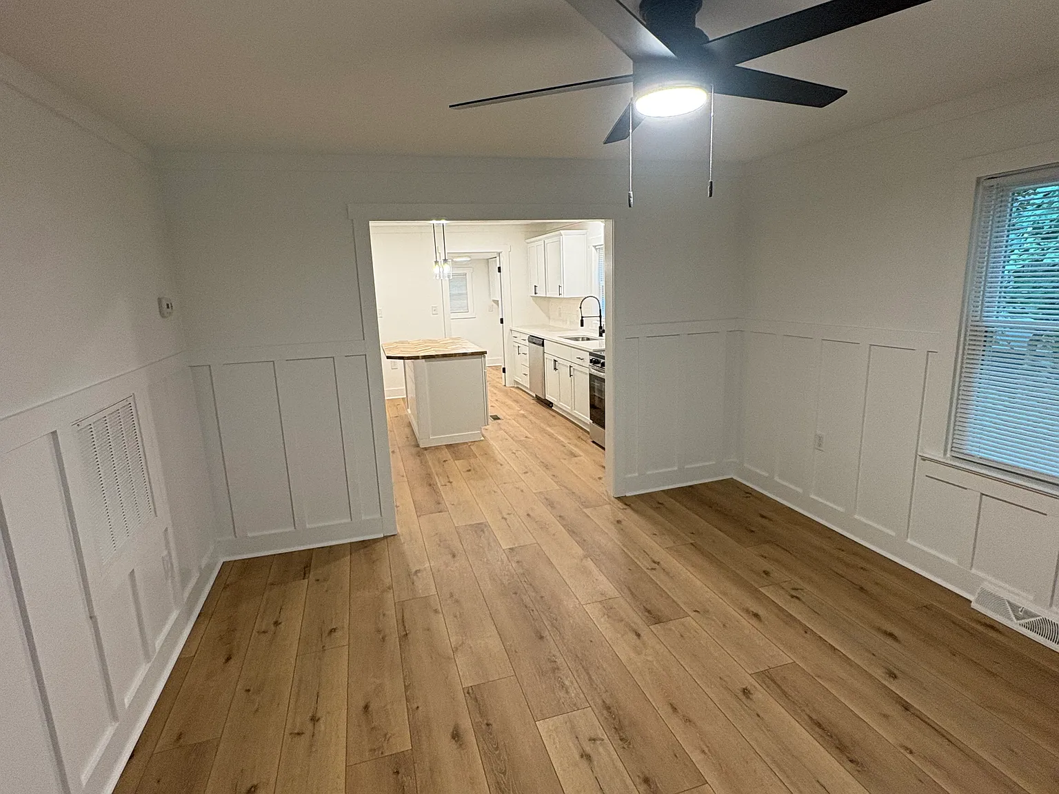 2 bed, 844 sqft, $1,475 — Photo 3