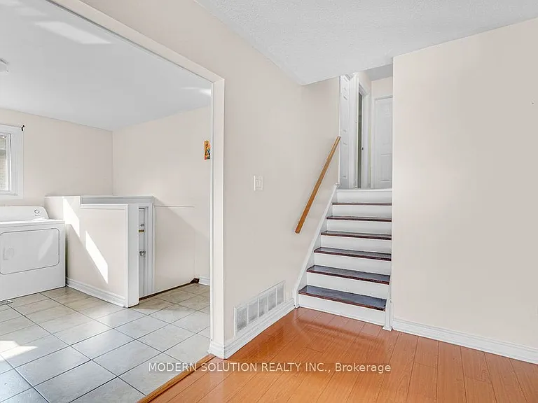 142 Mill St N — Photo 10