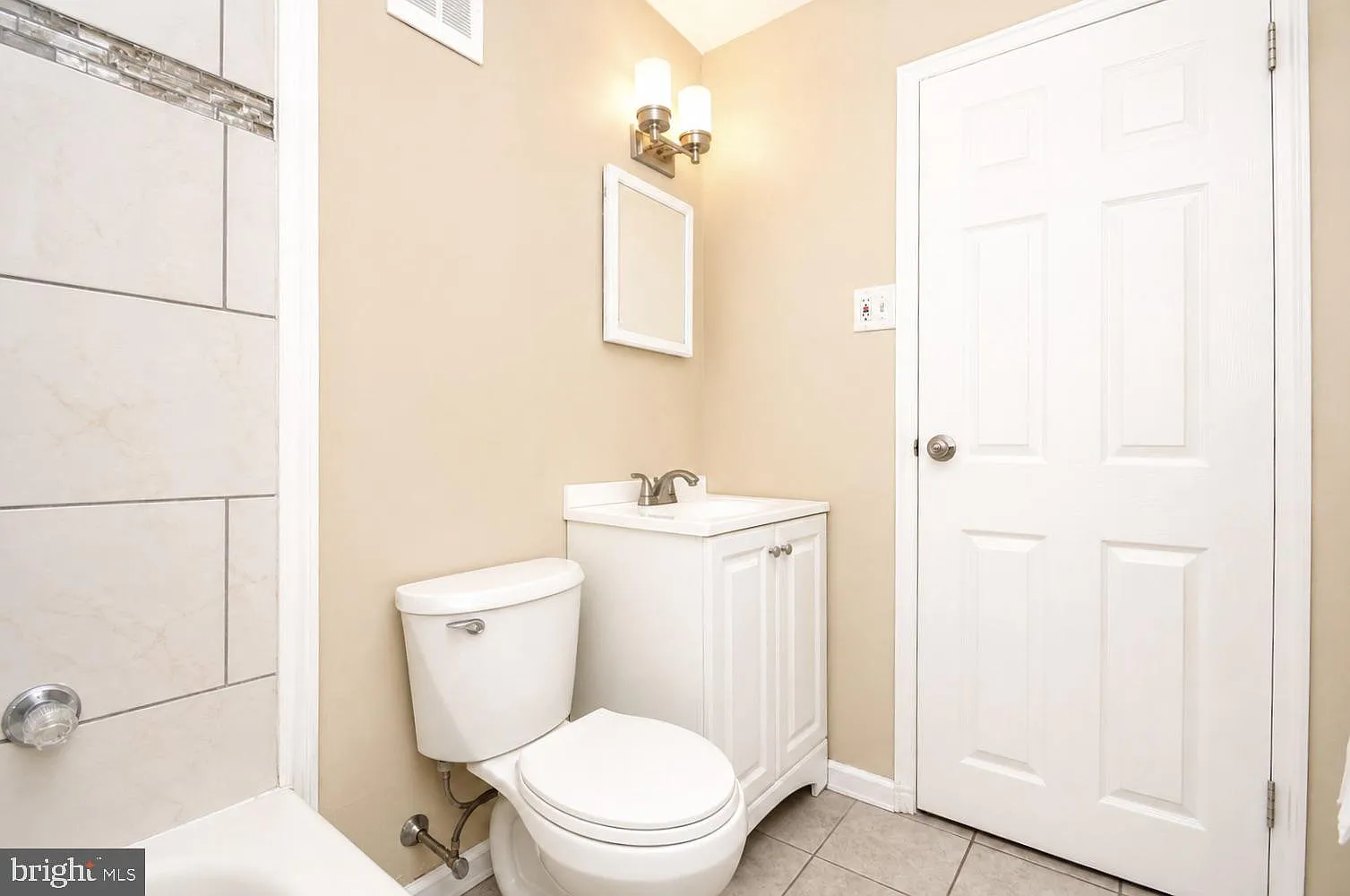 2 bed, 1600 sqft, $1,600 — Photo 3