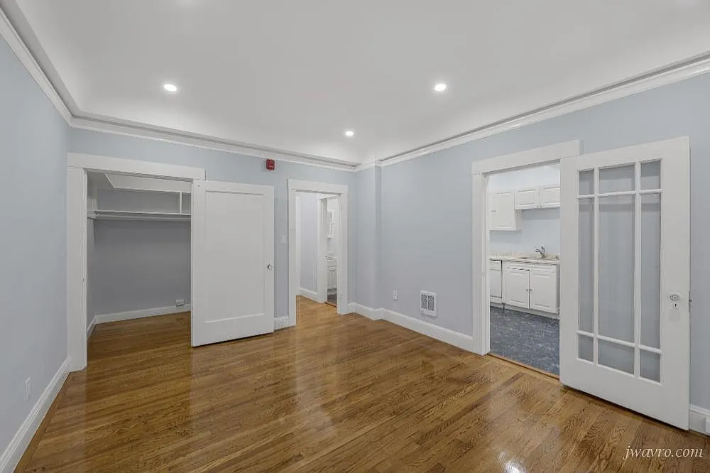 Must See Remodeled Quiet Dubuce Triangle Studio! — Photo 3