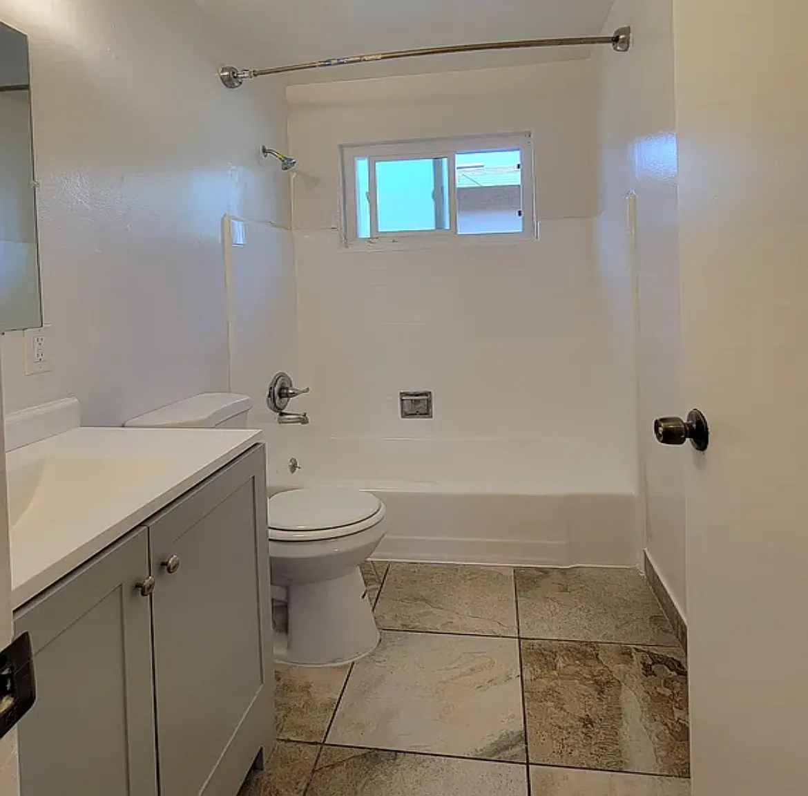 1 bed, 700 sqft, $2,150 — Photo 3