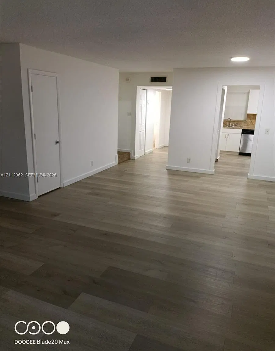 No 1 Palm-Aire Village Co — Photo 4