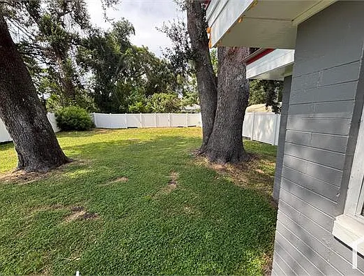 4 bed, 1020 sqft, $2,400 — Photo 4
