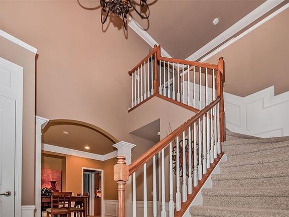 5th image of 49204 Castleside Dr