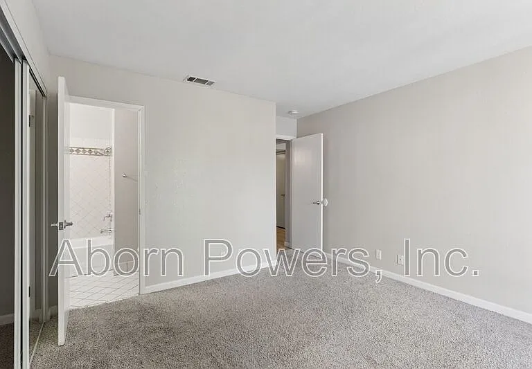 3180 Country Club Dr #3B — Photo 10