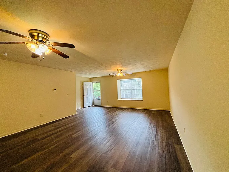 1417 Jennifer Dr — Photo 6
