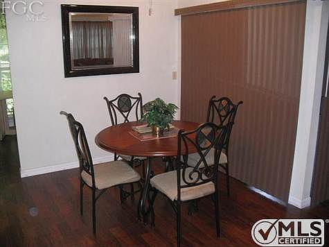 5th image of 10533 Putnam Ct