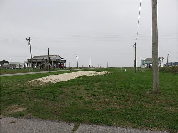 2nd image of 204 Buccaneer Blvd