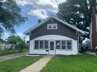 2865 Whitmore St, Omaha, NE 68112