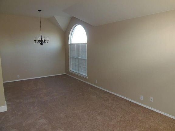 2nd image of 700 Vallejo Dr