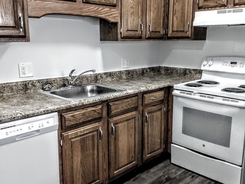 1st image of 7110 Twin Oaks Dr