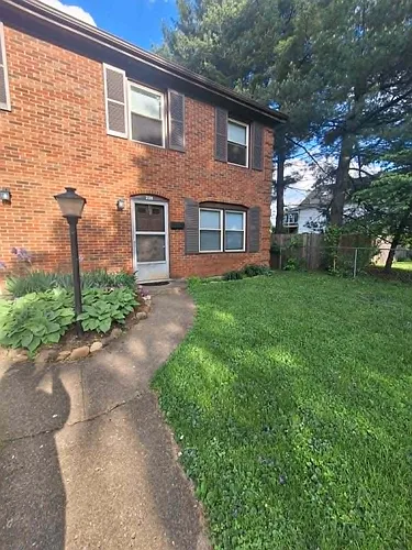 220 Mulberry St N #220 Photo 1