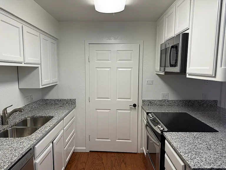 5001 Lasalle Dr — Photo 8