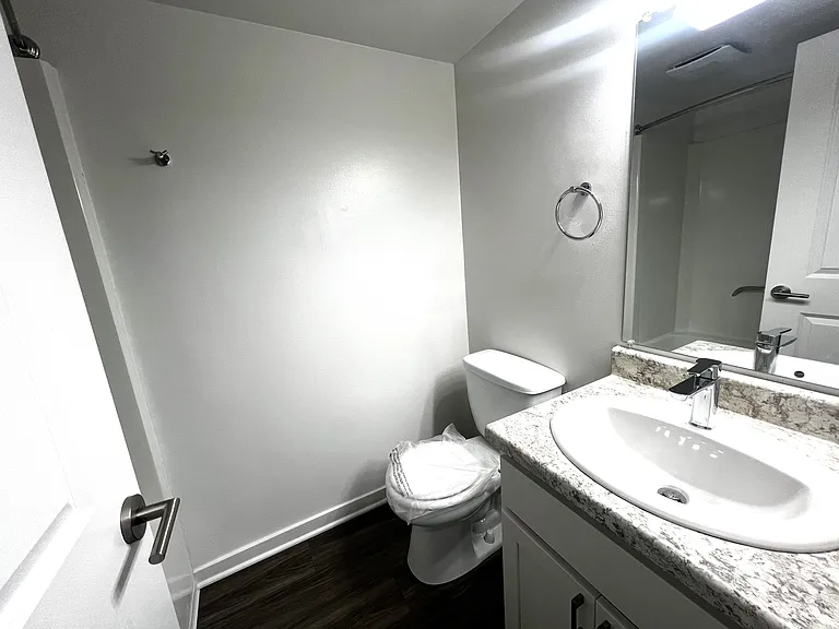 Charter Oaks Apartments — Photo 99