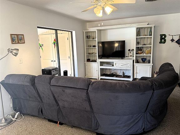 5th image of 18 Quails Run Blvd Unit 4