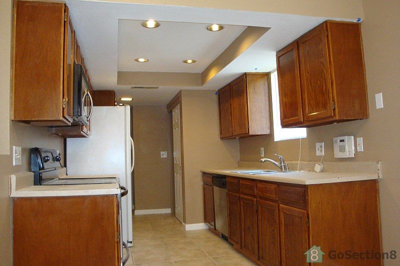 2nd image of 3423 N 39th Ave