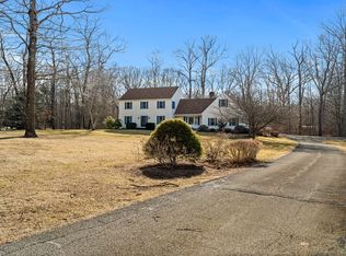 11 Saddlebrook Dr, Killingworth, CT 06419