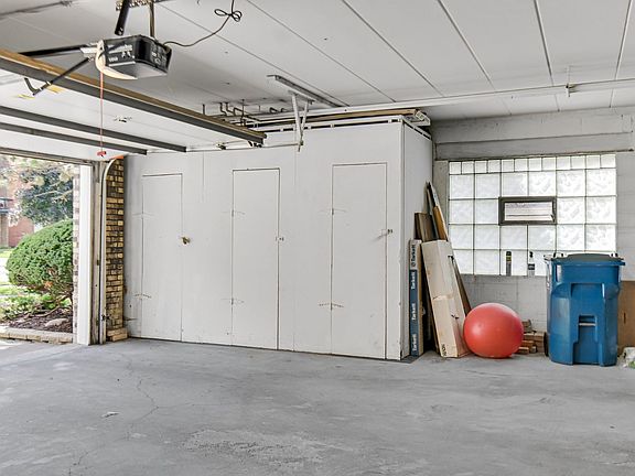 5th image of 9620 S Kedvale Ave #201E