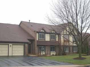 410 Ramblewood Dr APT B, Glen Ellyn, IL