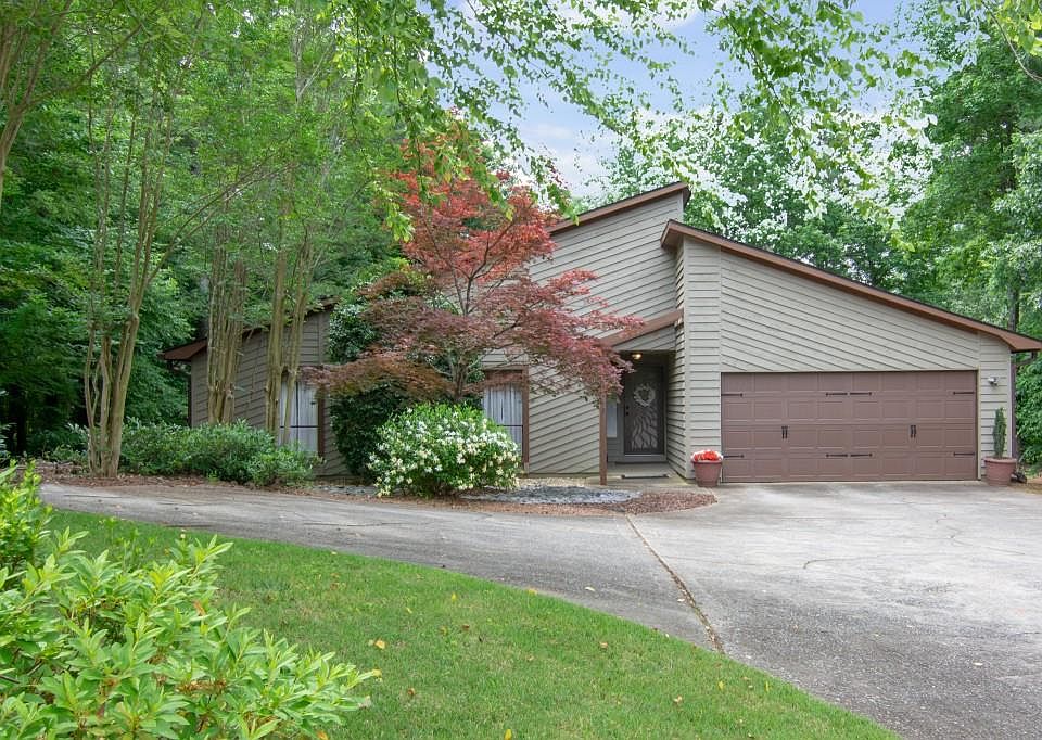 1st image of 5858 Spalding Dr