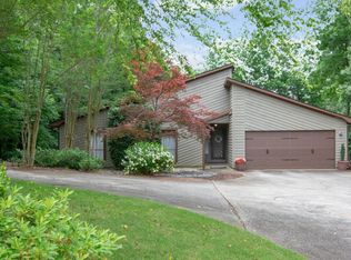 5858 Spalding Dr, Norcross, GA 30092