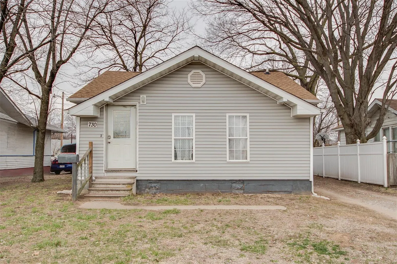 730 N Wood River Ave photo 1