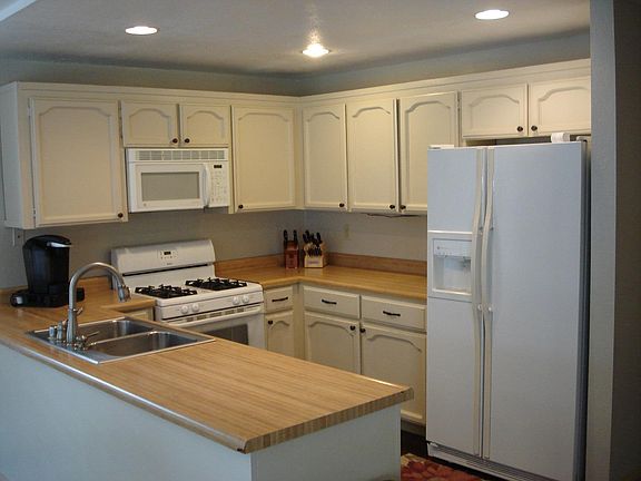 5th image of 15060 Venetian Way