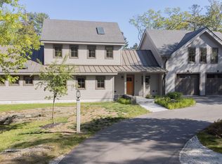 4 Woods Knoll Dr, Cape Elizabeth, ME 04107