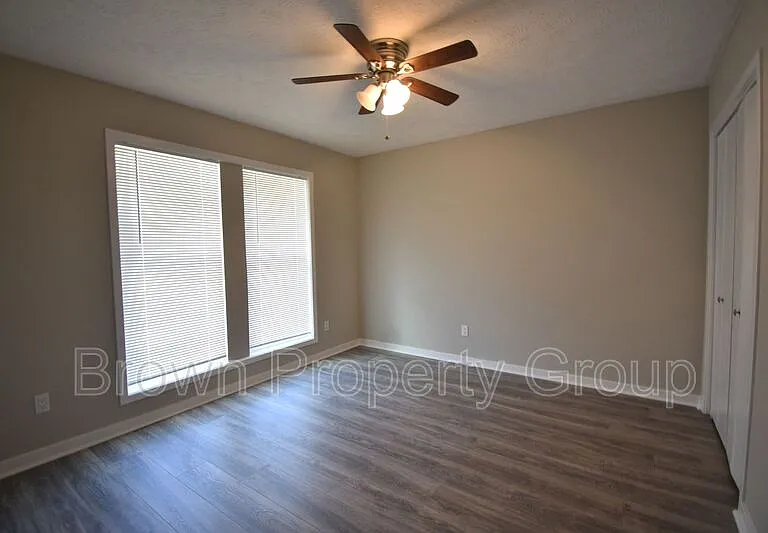 5817 Horton Pl — Photo 12