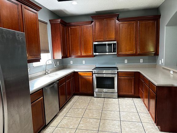 3rd image of 2603 Eagle Cliff Dr
