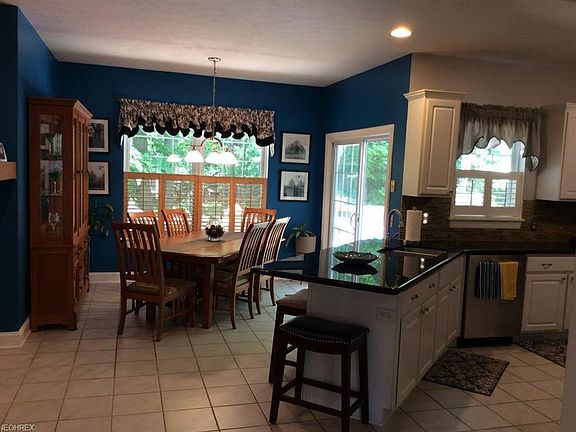 2nd image of 290 Poplar Ct