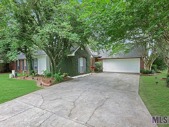 4th image of 38066 Cove Ct