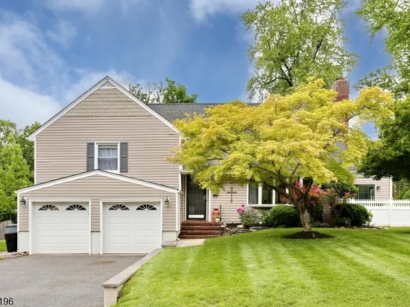 34 Blish Pl, Dumont Boro, NJ 07628