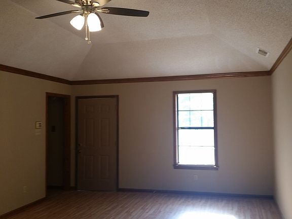 5th image of 347 Lake Shore Dr